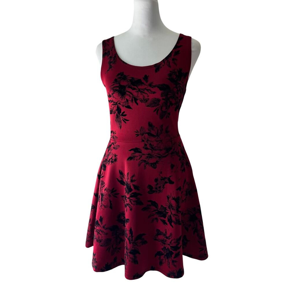 Vibe Sportswear Crimson & Black Floral Print Sleeveless Mini Skater Dress